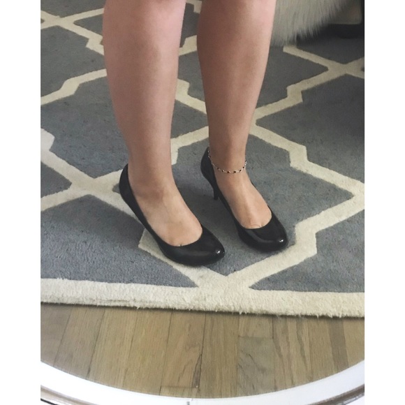 BRAND NEW cute black heels - Picture 3 of 3